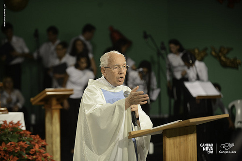 monsignor_jonas_preaching