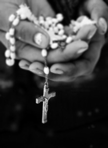 black-cross-hands-nails-pray-Favim.com-217910