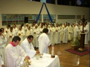 140 padres e 25 diáconos na celebração