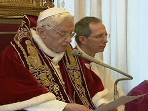 Bento XVI apresenta intenção de renúncia durante Consistório no Vaticano Foto Arquivo