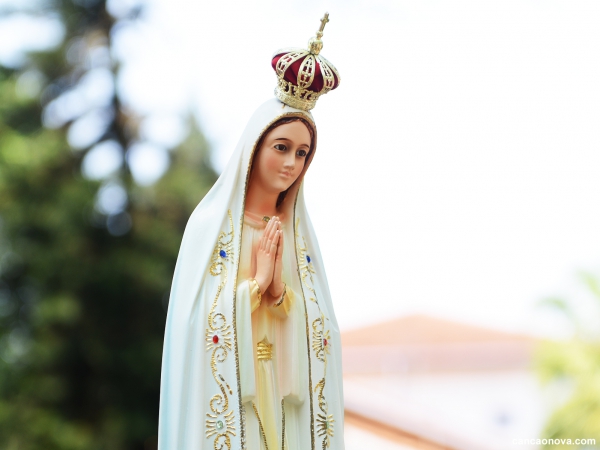 Consagração dos jovens à Virgem Maria