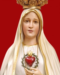 Por que Maria nos configura a Cristo?