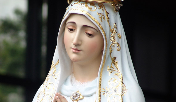 A Virgem Maria é o caminho de amor para chegar ao coração de Jesus Cristo.