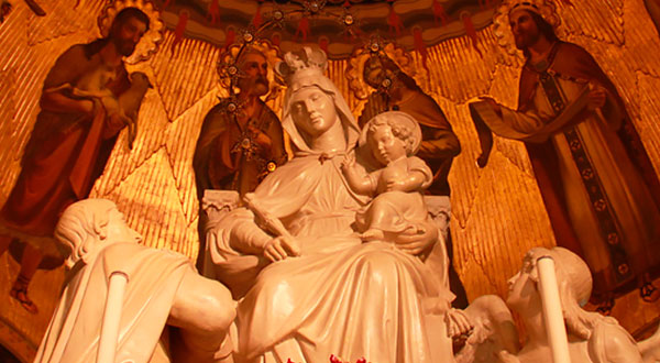A Associação Maria Rainha dos Corações como confraria desejada por São Luís de Montfort para os consagrados a Jesus por Maria.