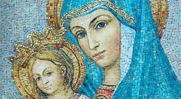 A imagem da “Mater Ecclesiae” na Praça de São Pedro foi querida pelo Papa João Paulo II como sinal de agradecimento a Virgem Maria.