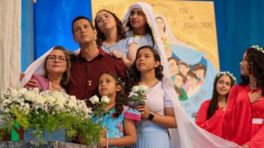 Teatro - Imaculado Coração de Maria: Refúgio das famílias