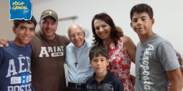Familia do Peão Adriano Moraes com Pe. Jonas